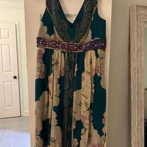 Adrianna Papell Teal and Cream embellished Dress 6P never worn dress